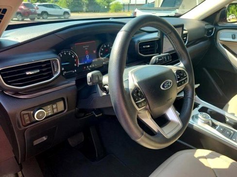 Used 2024 Ford Explorer Limited image 21