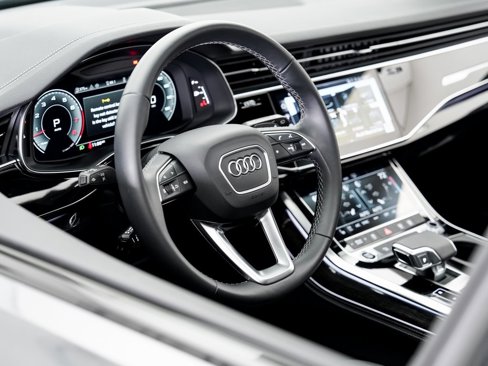 Certified 2025 Audi Q8 Premium Plus image 9