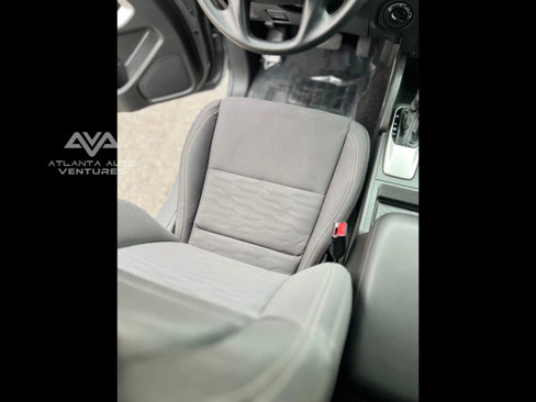 Used 2024 Nissan Frontier SV image 29