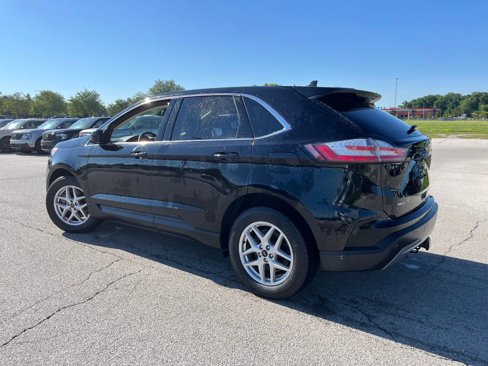 Used 2024 Ford Edge SEL w/ Convenience Package image 3