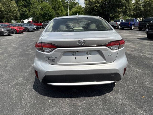 Used 2022 Toyota Corolla LE image 10
