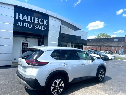 Used 2021 Nissan Rogue SV image 6