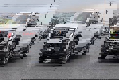 New 2026 GMC Sierra EV Elevation w/ Premium Package image 29