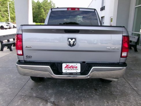 Used 2024 RAM 1500 Classic SLT image 21