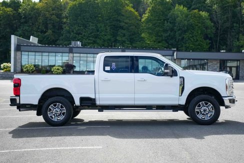 Used 2024 Ford F250 Lariat image 4