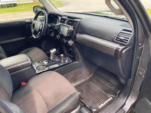 Used 2018 Toyota 4Runner TRD Off-Road Premium image 12