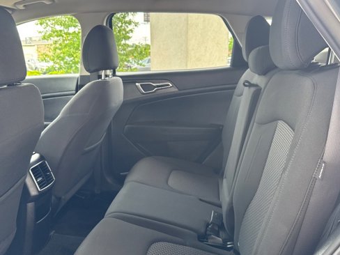 Used 2024 Kia Sportage LX image 7