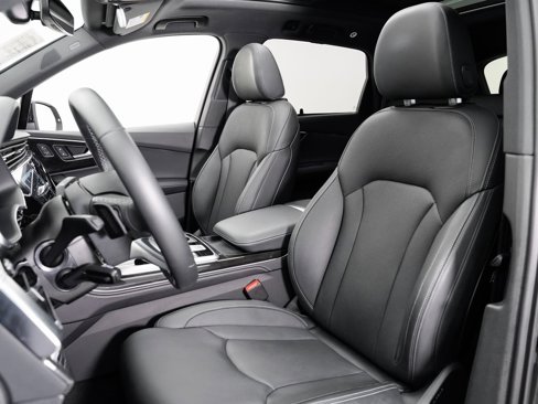 Certified 2025 Audi Q7 3.0T Prestige image 5
