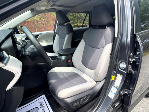Used 2019 Toyota RAV4 XLE image 10