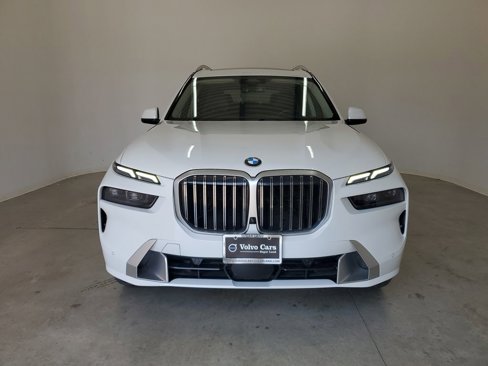 Used 2025 BMW X7 xDrive40i image 2