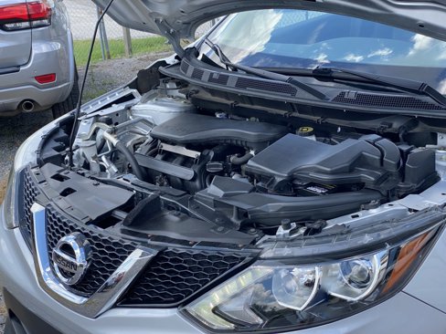 Used 2017 Nissan Rogue Sport SV w/ SV Premium Package image 17