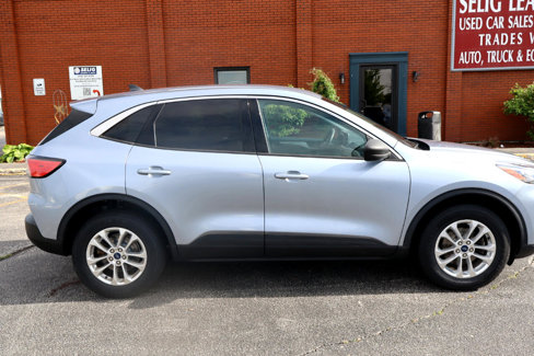 Used 2022 Ford Escape SE w/ Cold Weather Package image 9