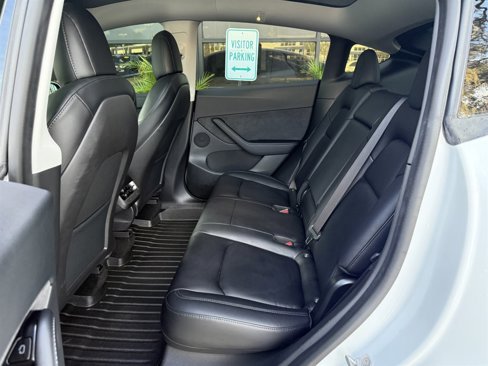Used 2021 Tesla Model Y Long Range image 15