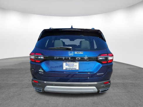 New 2025 Honda Pilot Touring image 6