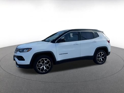 Used 2025 Jeep Compass Limited image 7