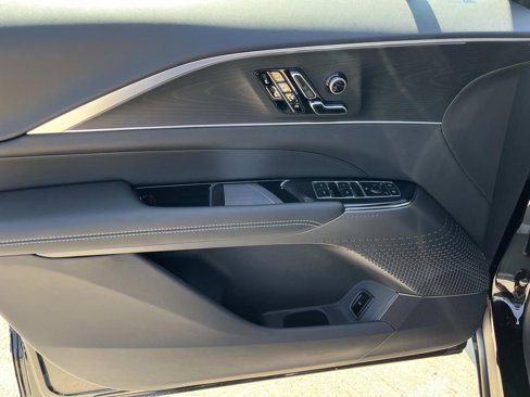 New 2026 Cadillac Lyriq Luxury image 21