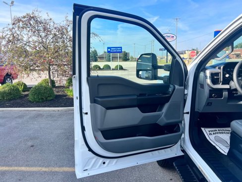 Used 2024 Ford F550 2WD Regular Cab Super Duty image 21