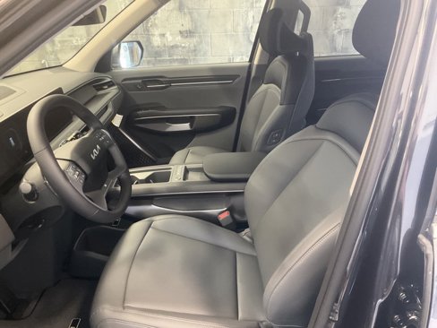 New 2026 Kia EV9 Light image 11