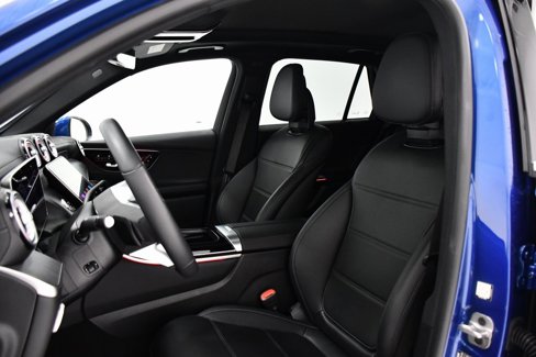 Used 2025 Mercedes-Benz GLC 300 4MATIC image 16
