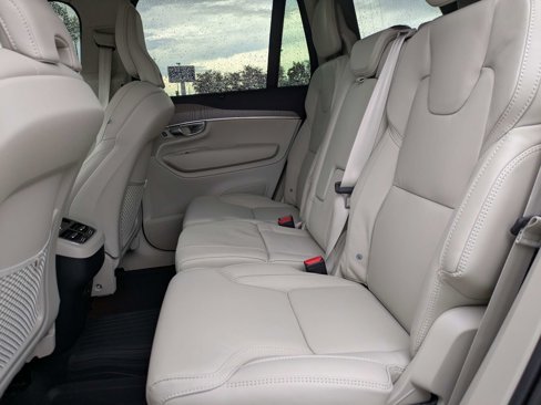 Used 2023 Volvo XC90 B6 Ultimate w/ Protection Package Premier image 14