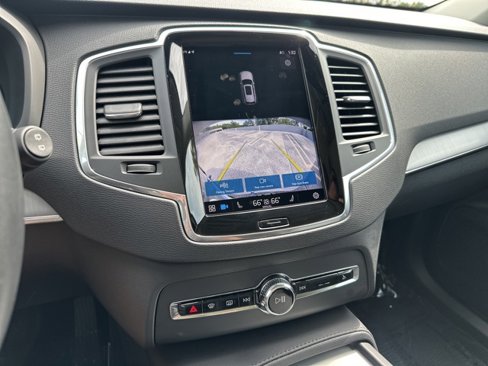 Certified 2025 Volvo XC90 B5 Core image 23