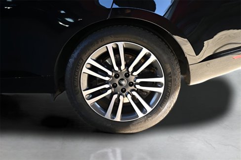 Used 2023 Land Rover Range Rover SE image 12