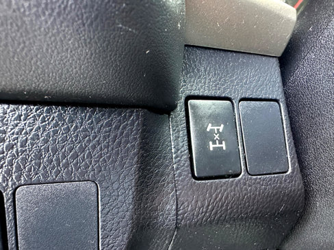 Used 2015 Toyota RAV4 LE image 23