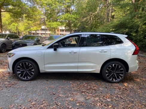 New 2026 Volvo XC60 T8 Ultra w/ Protection Package Premier image 4