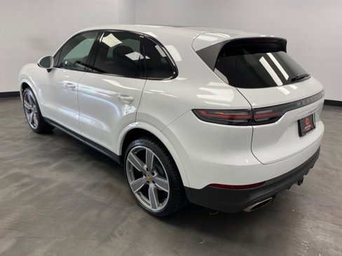 Used 2021 Porsche Cayenne image 5