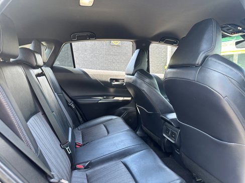 Used 2021 Toyota Venza XLE image 17