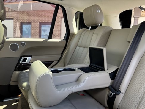 Used 2017 Land Rover Range Rover HSE image 42
