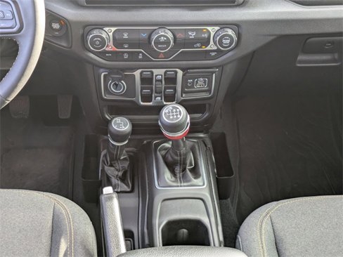 Used 2024 Jeep Gladiator Sport image 18