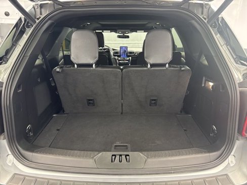 Used 2024 Ford Explorer ST w/ Technology Package image 15