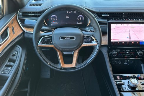 New 2025 Jeep Grand Cherokee L Summit image 11