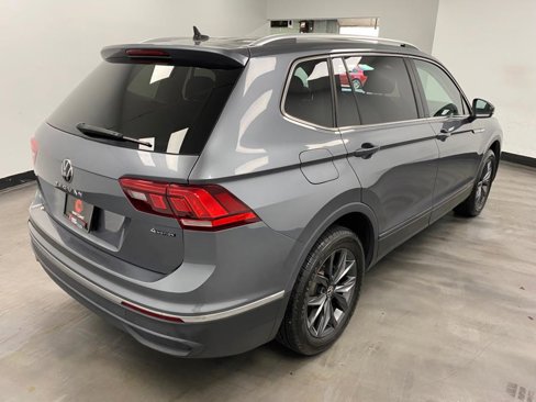 Used 2023 Volkswagen Tiguan SE image 6