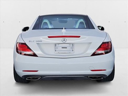 Used 2017 Mercedes-Benz SLC 300 image 4