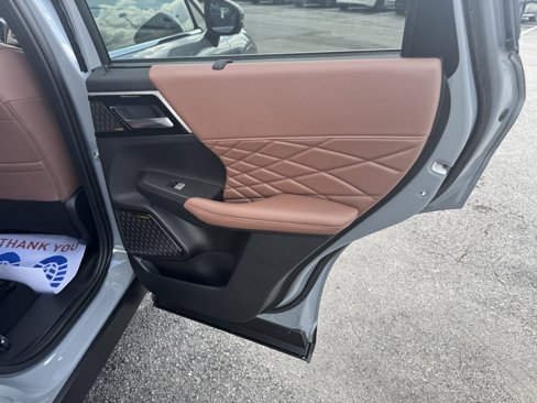 New 2025 Mitsubishi Outlander SEL image 27