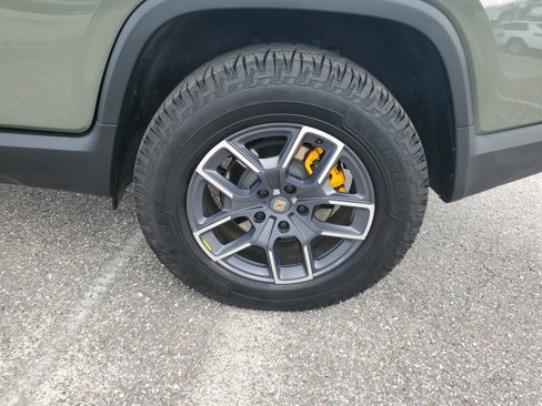 Used 2022 Rivian R1T Launch Edition image 8