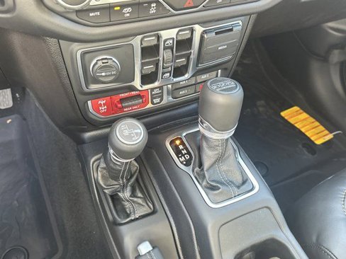 New 2025 Jeep Wrangler Unlimited Rubicon 392 image 27