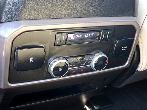 Used 2019 Ford Expedition Platinum image 12