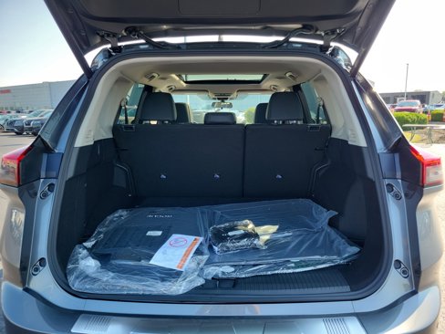 New 2026 Nissan Rogue SV w/ SV Premium Package image 8