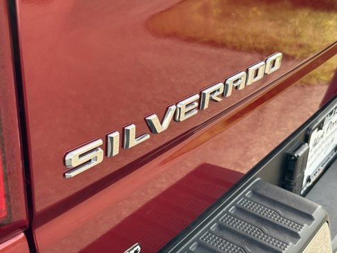 Used 2024 Chevrolet Silverado 1500 LTZ w/ LTZ Premium Package image 12