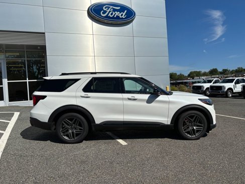 New 2025 Ford Explorer ST image 1