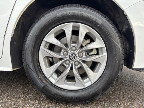 Used 2023 Toyota Sienna LE image 35