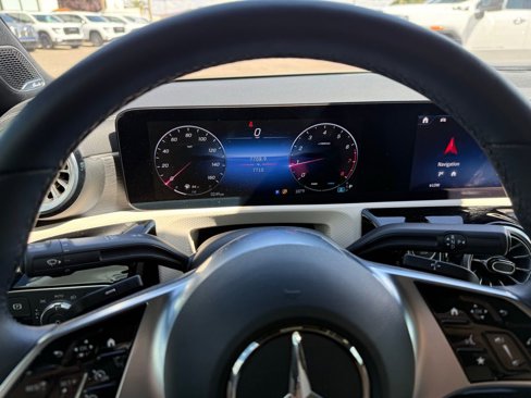 Used 2025 Mercedes-Benz CLA 250 4MATIC image 13