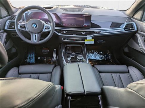 New 2026 BMW X7 M60i w/ M Sport Professional Package image 15
