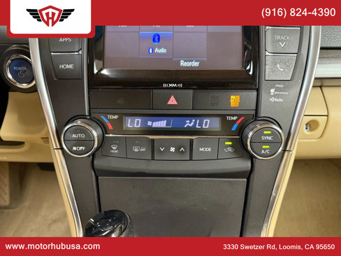 Used 2016 Toyota Camry XLE image 29