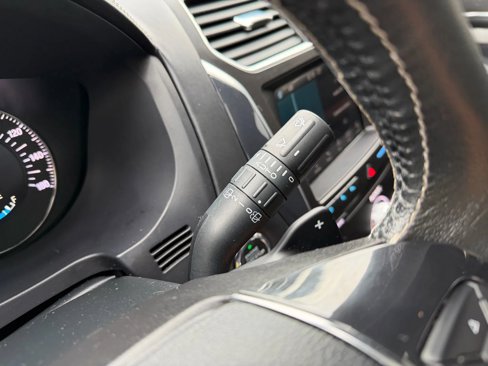 Used 2019 Ford Explorer Platinum image 23
