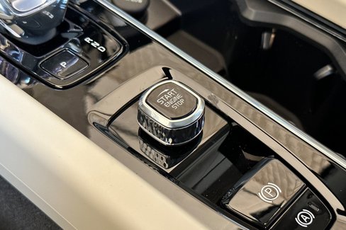 New 2026 Volvo XC60 B5 Ultra image 20