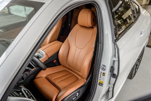 Used 2022 BMW X6 xDrive40i w/ M Sport Package image 38